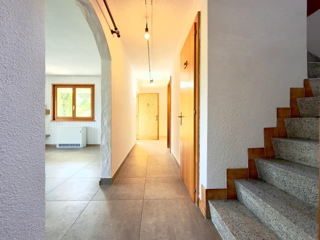 1301 – Maison 6 pièces – 4500CHF – 160m²