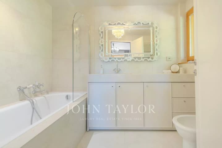 1304 – Appartement 5,5 pièces – 165m²