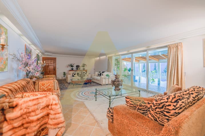 1549 – Maison – 18pièces – 18000000CHF – 1336.2 m²