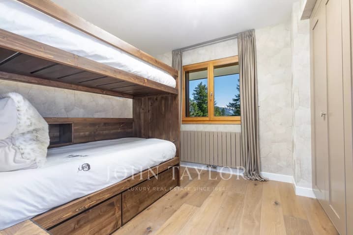 1304 – Appartement 5,5 pièces – 165m²