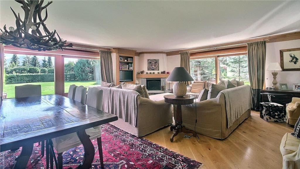 1653 – Appartement – 4.5pièces – 152m²