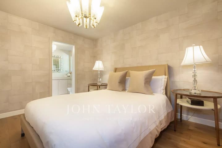 1304 – Appartement 5,5 pièces – 165m²