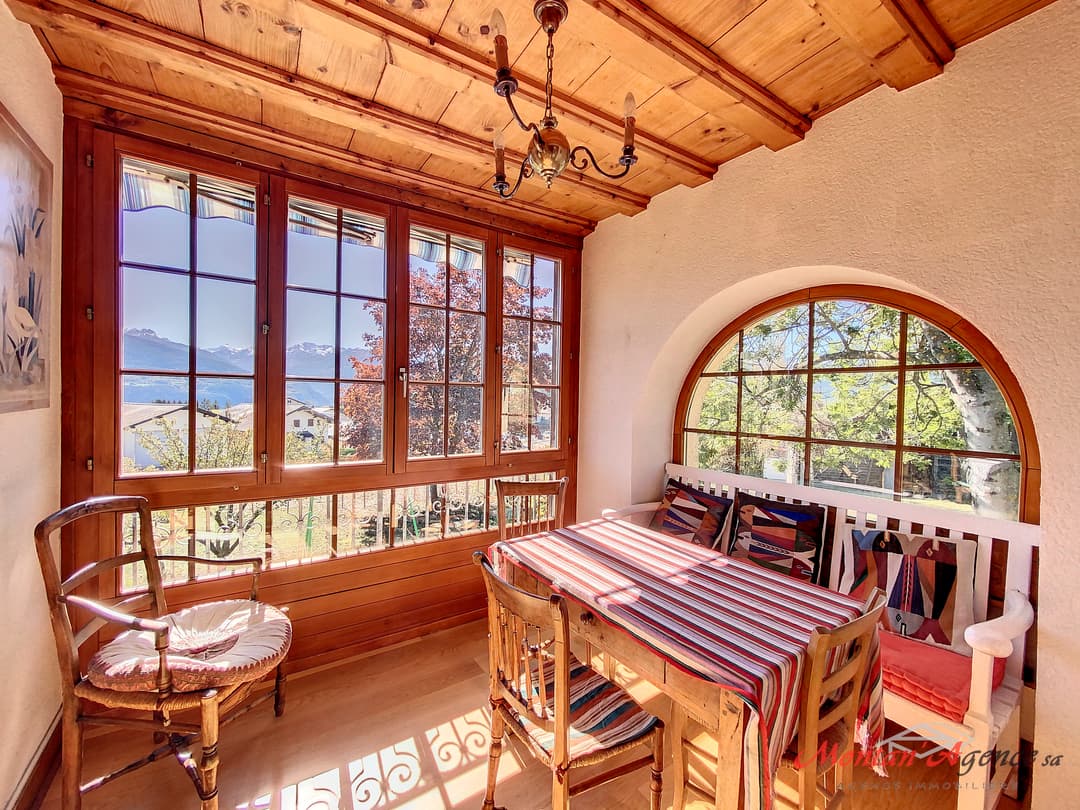 1265 – Maison – 8pièces – 1069.10CHF – 300 m²