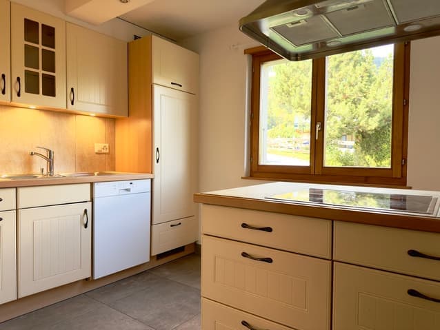 1301 – Maison 6 pièces – 4500CHF – 160m²