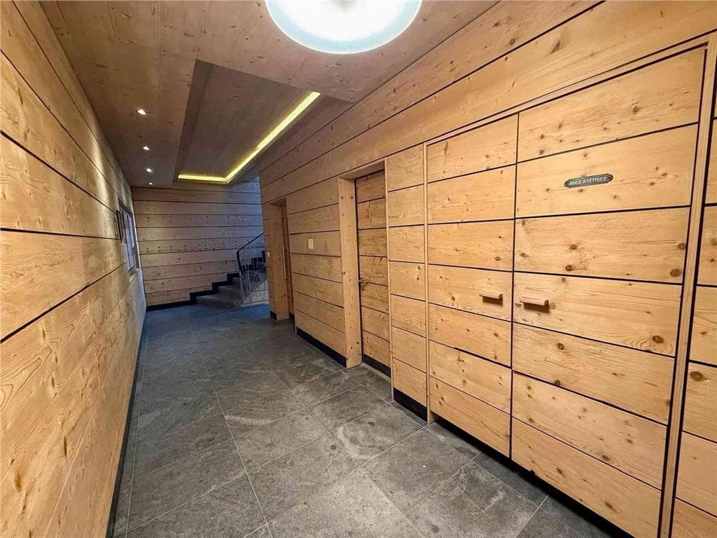 1406 – Commerce – 1pièce – 750CHF – 26 m²