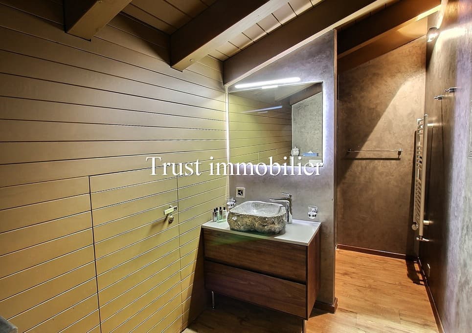 1392 – Appartement – 4.5pièces -15000 CHF – 150m²