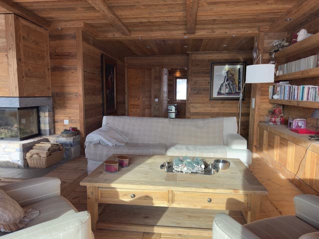 1407 – Appartement – 4pièces – 162 m²