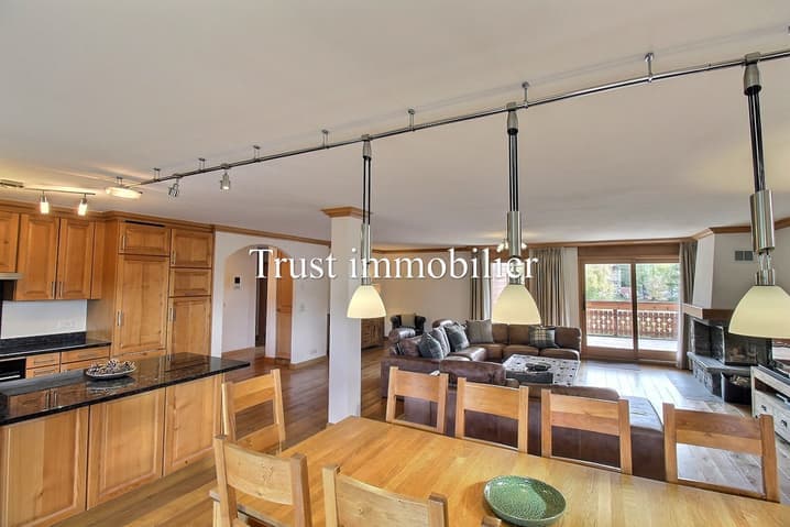 1664 – Appartement – 4.5pièces – 194 m²