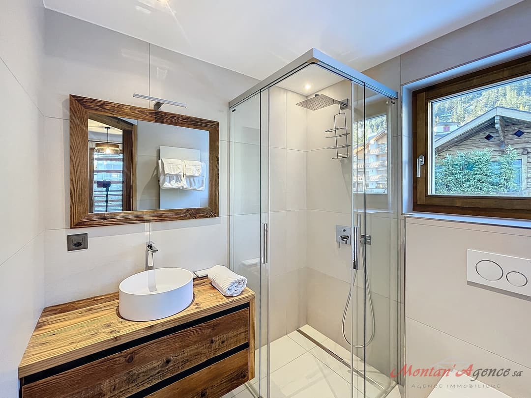 1398 – Appartement 4 pièces – 651.60CHF – 120m²