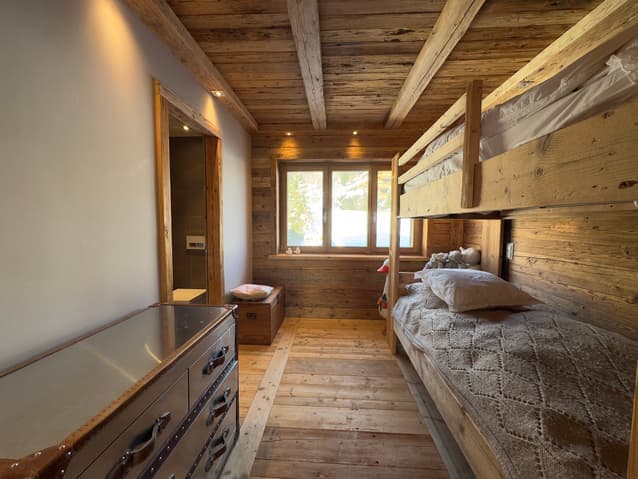 1407 – Appartement – 4pièces – 162 m²