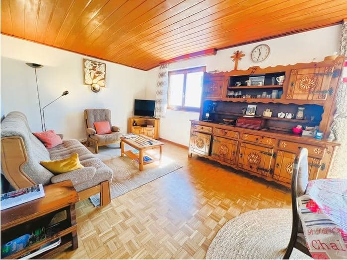 1353 – Appartement – 3.5pièces – 2350CHF – 81 m²