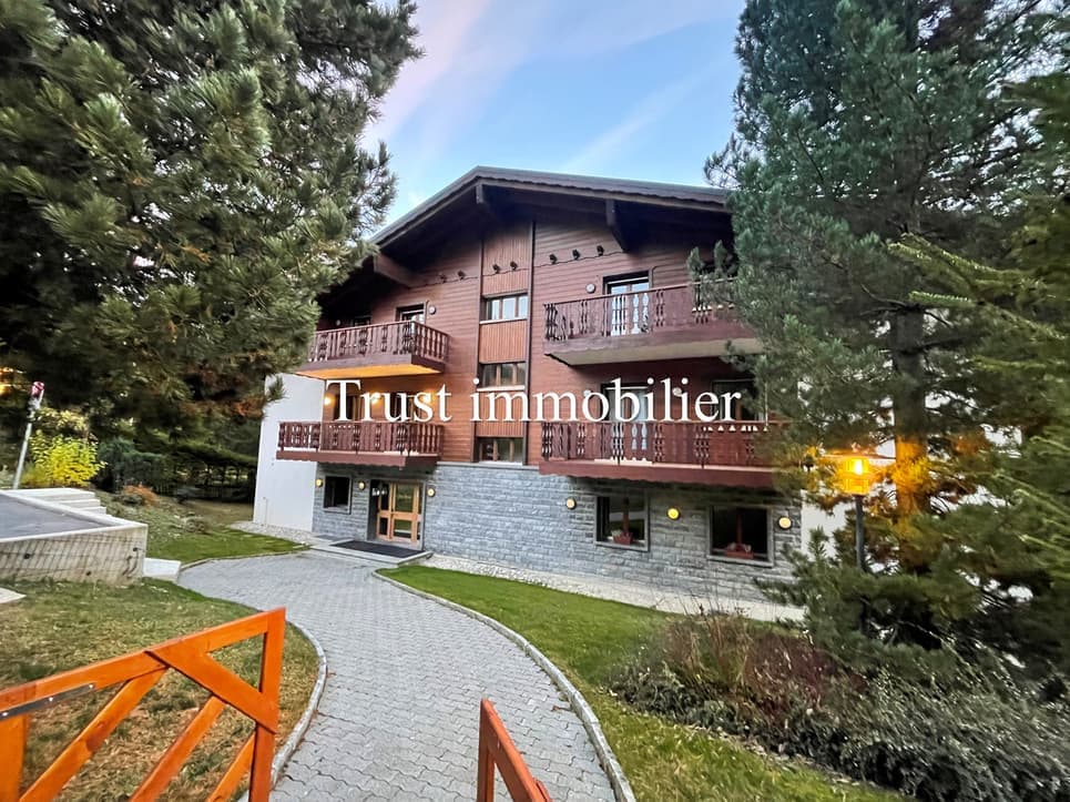 1393 – Appartement – 4.5pièces – 10000CHF – 140 m²