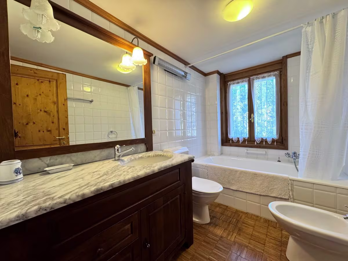 1805 – Maison – 8.5pièces – 270 m²