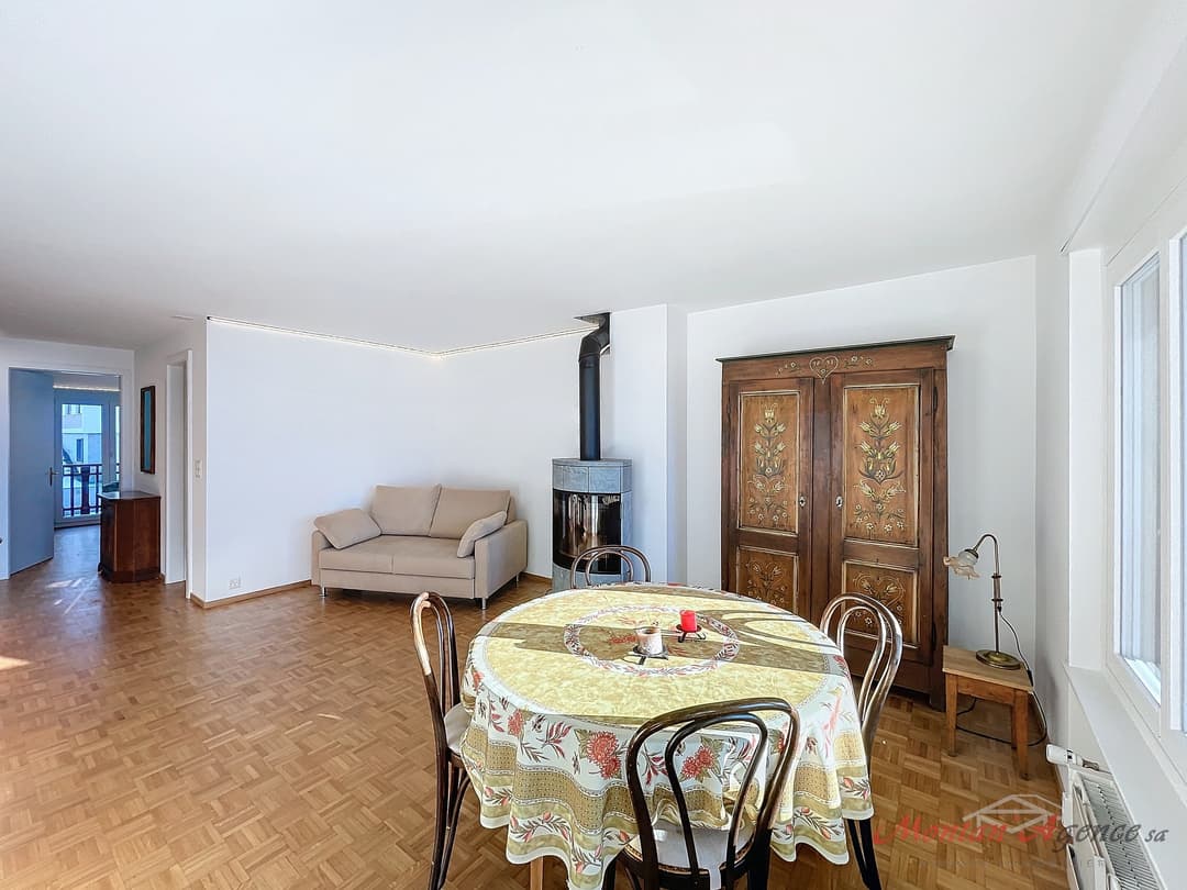 1527 – Appartement – 2pièces – 364.35CHF – 64 m²