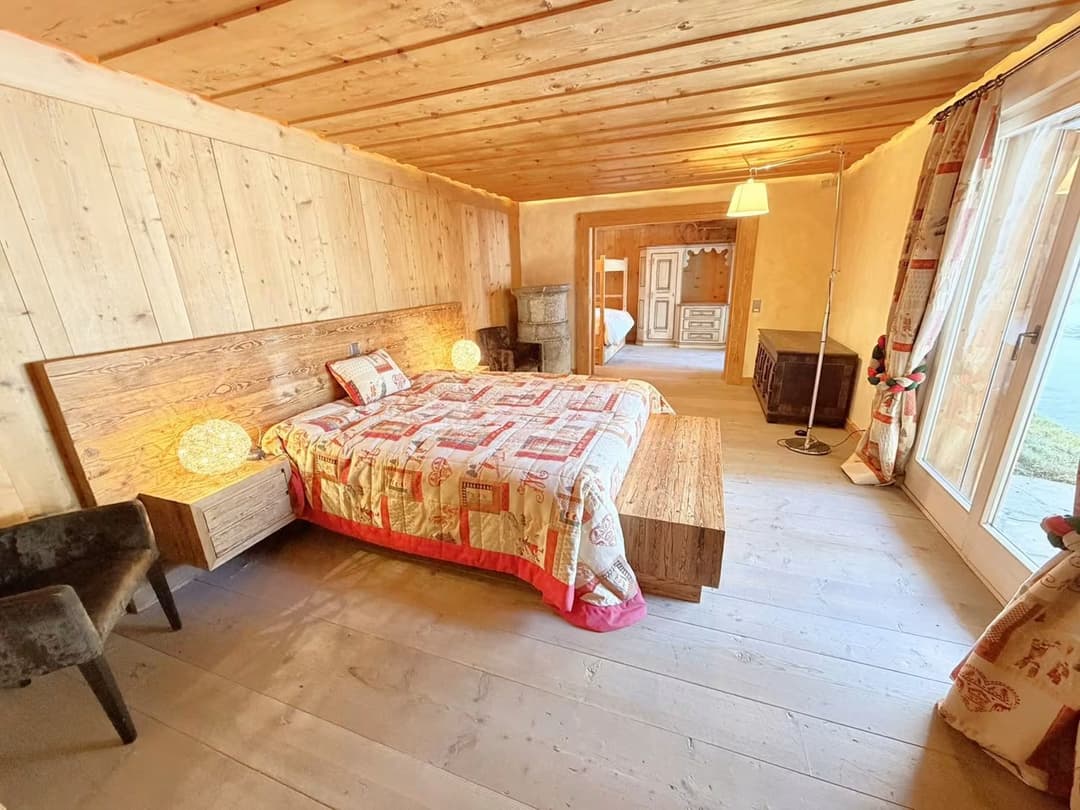 1558 – Appartement – 4pièces – 9000CHF – 192 m²