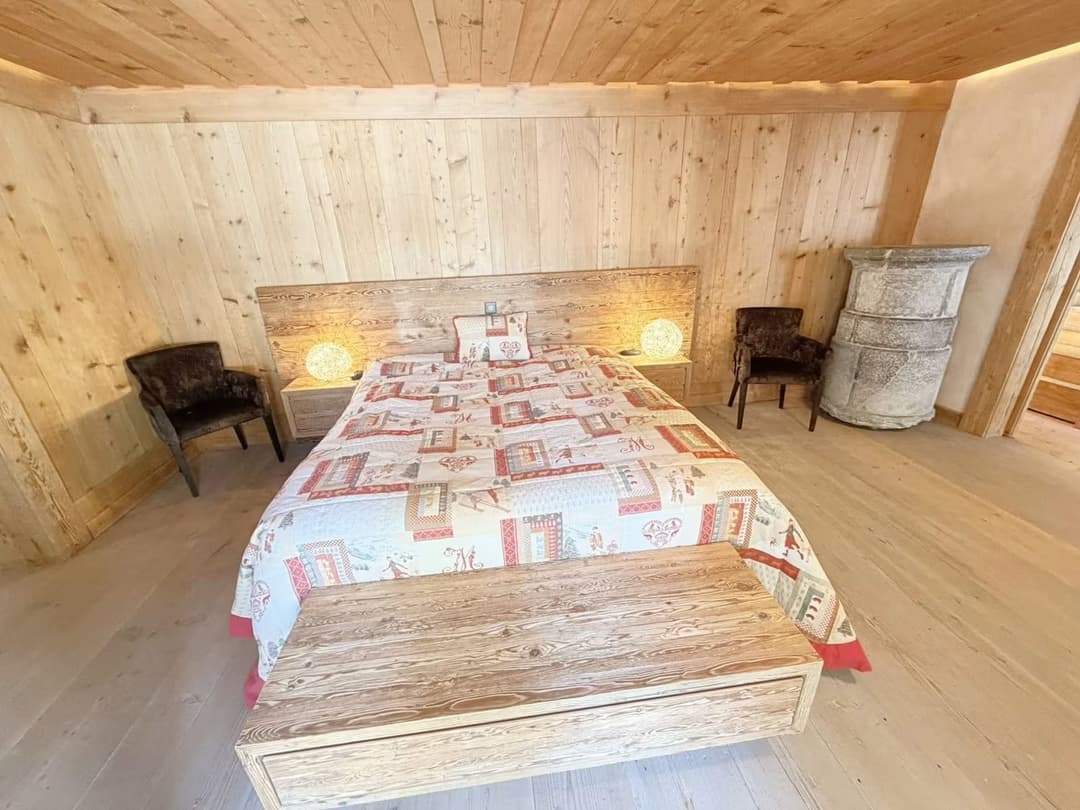 1558 – Appartement – 4pièces – 9000CHF – 192 m²