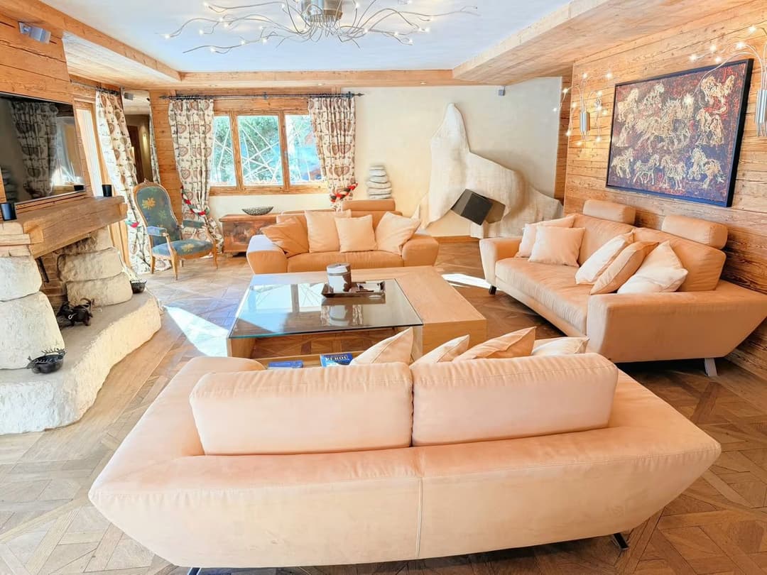 1558 – Appartement – 4pièces – 9000CHF – 192 m²