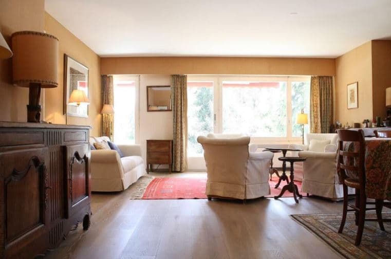 1715 – Appartement 4 pièces – 2240CHF – 150m²