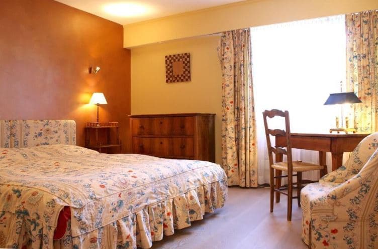 1715 – Appartement 4 pièces – 2240CHF – 150m²