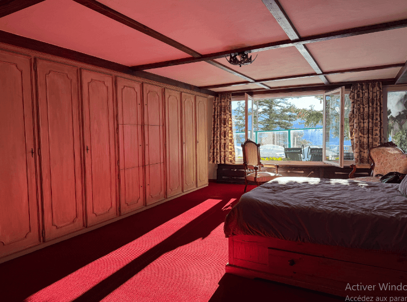 2721 – Appartement 4 pièces – 2450 CHF – 250 m²