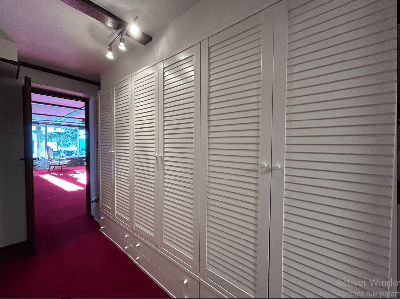 2721 – Appartement 4 pièces – 2450 CHF – 250 m²