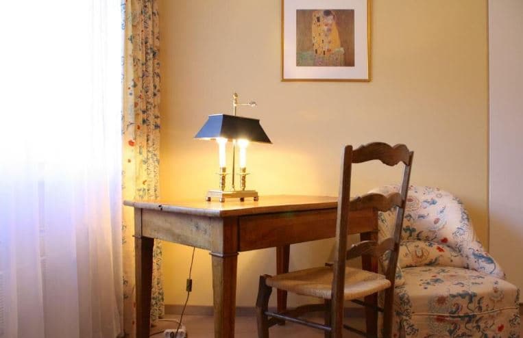 1715 – Appartement 4 pièces – 2240CHF – 150m²