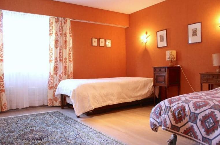 1715 – Appartement 4 pièces – 2240CHF – 150m²