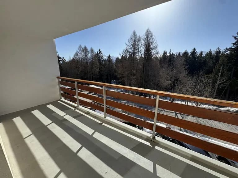 1701 – Appartement 2.5 pièces – 1700 CHF – 70 m²