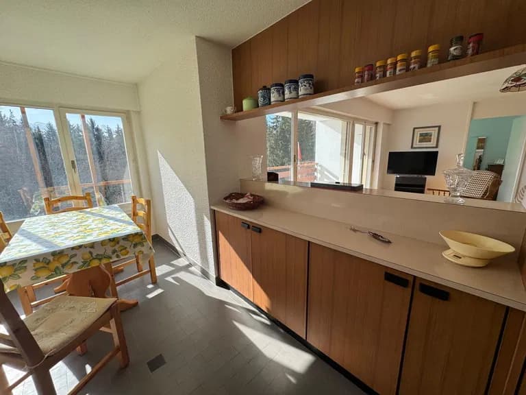 1701 – Appartement 2.5 pièces – 1700 CHF – 70 m²