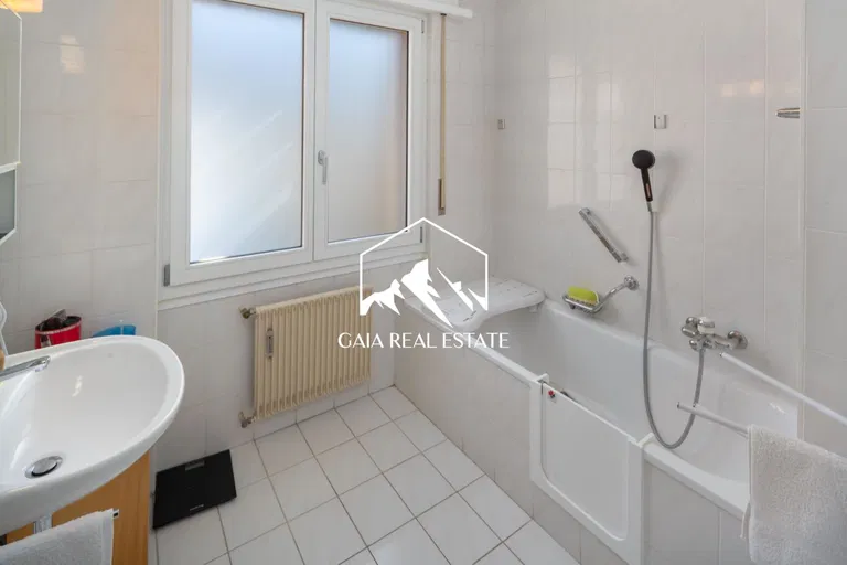 2070 – Appartement 3.5 pièces – 1100000 CHF – 85 m²