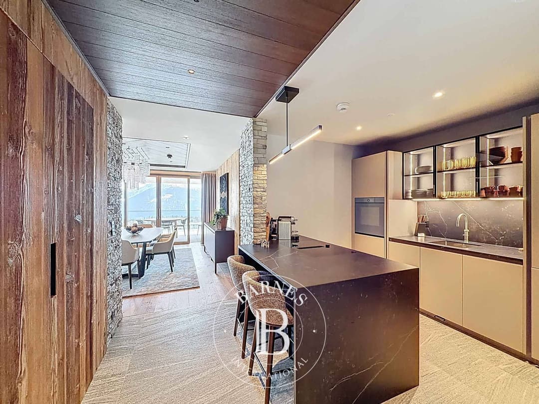 2173 – Appartement 4.5 pièces – 238 m²