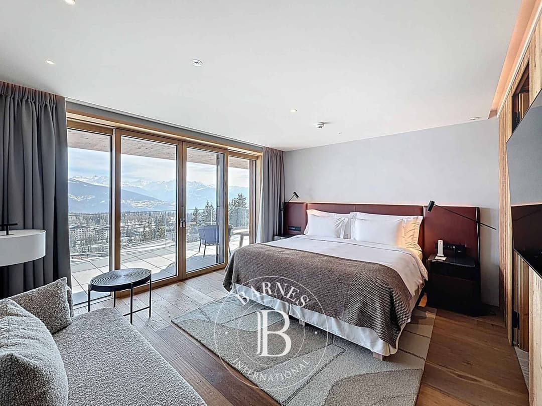 2173 – Appartement 4.5 pièces – 238 m²